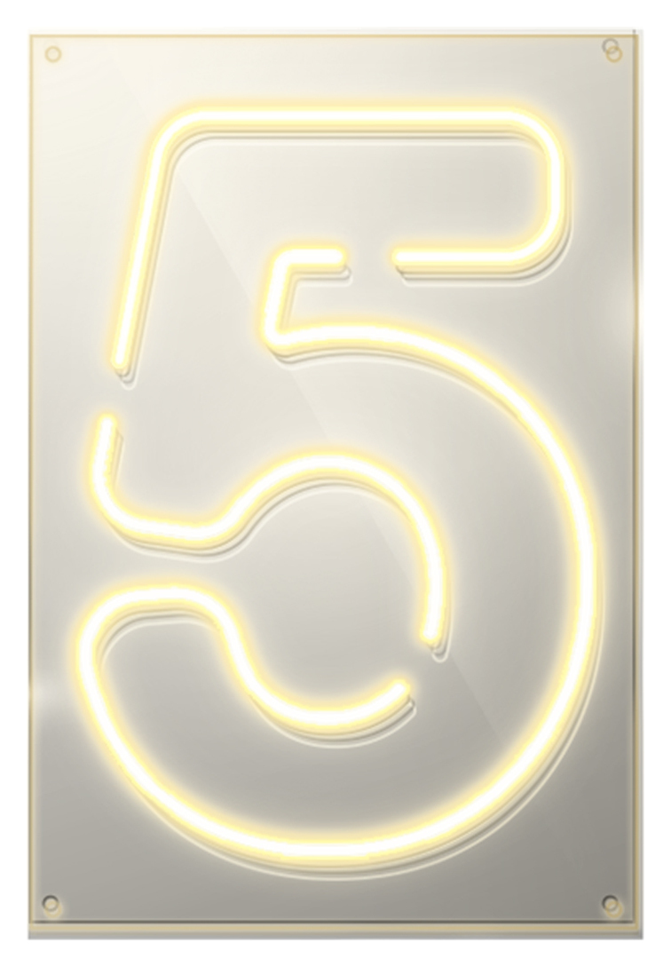 Неоновая надпись “5”